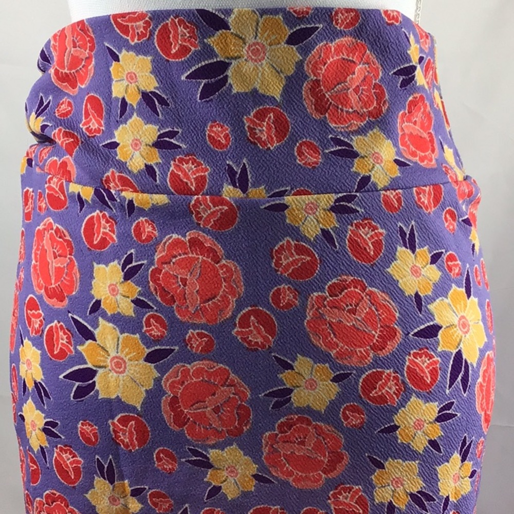 NWT Lularoe Floral Cassie Skirt Small